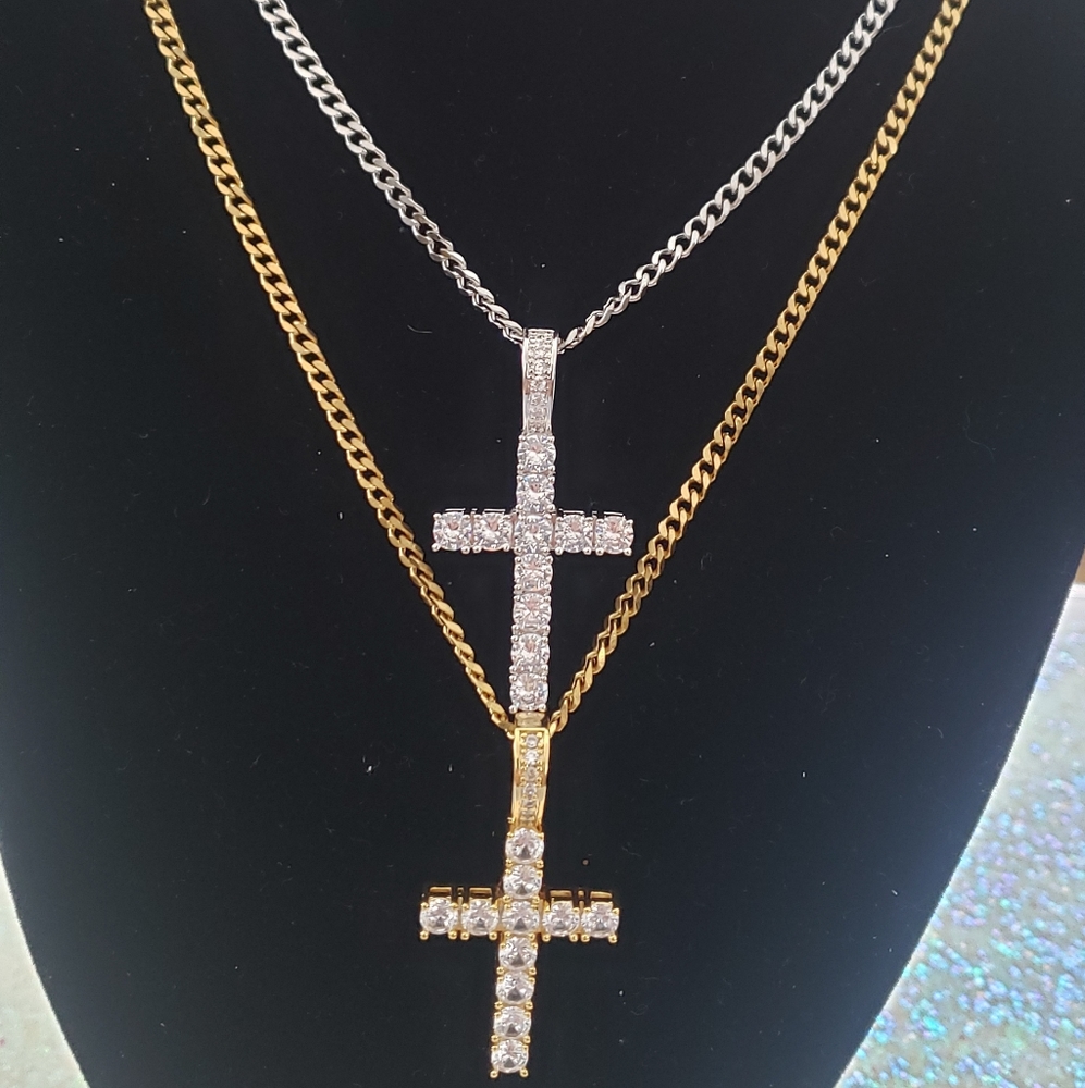 Cross Pendant Necklace